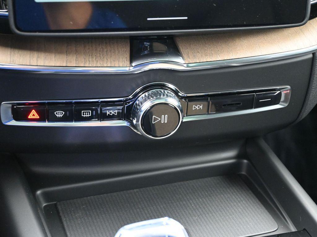 new 2026 Volvo XC60 Plug-In Hybrid car, priced at $66,285