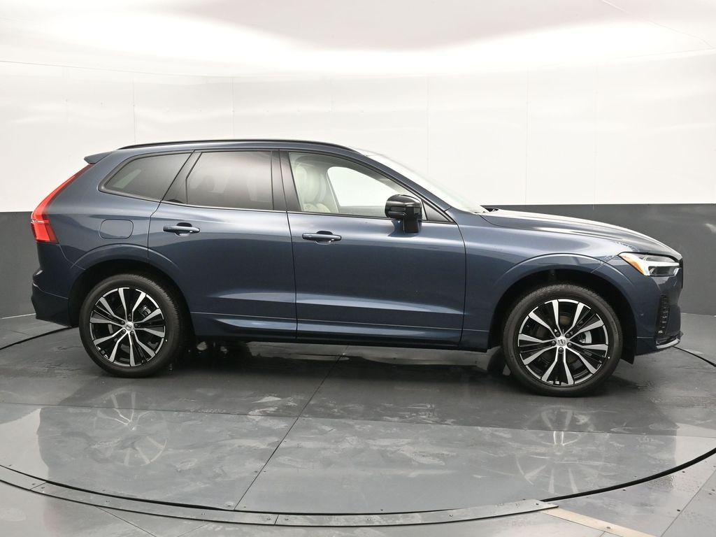 new 2025 Volvo XC60 car, priced at $53,140