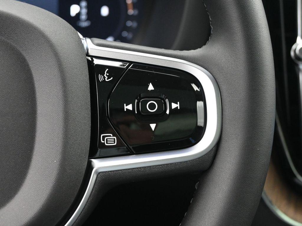 new 2026 Volvo XC60 car, priced at $54,985