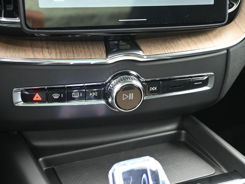 new 2026 Volvo XC60 car, priced at $54,985