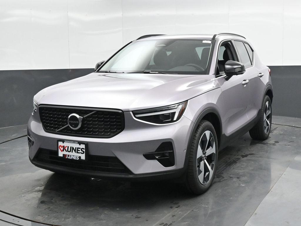 new 2026 Volvo XC40 car