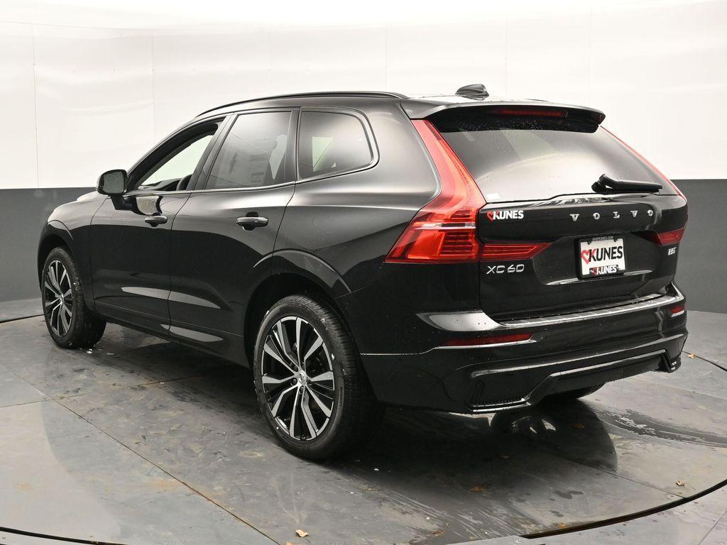 new 2025 Volvo XC60 car, priced at $52,360