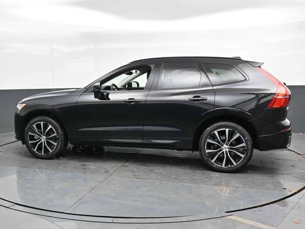 new 2025 Volvo XC60 car, priced at $52,360