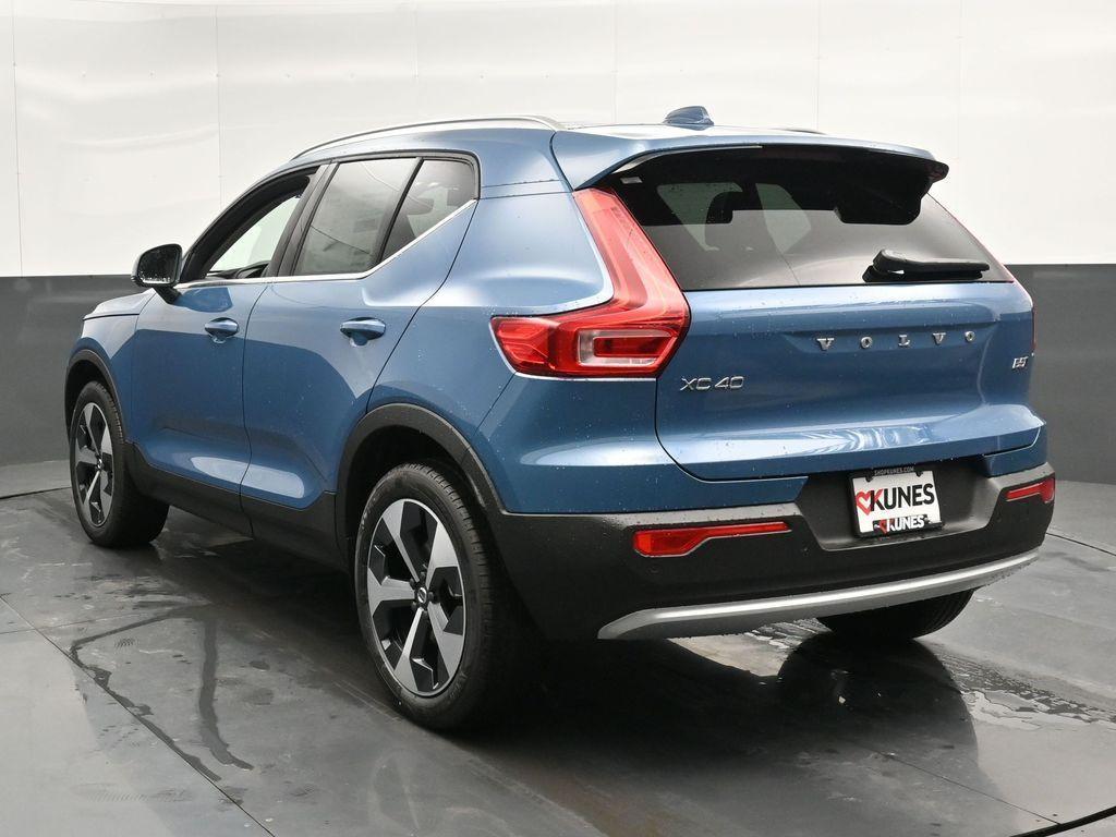 new 2025 Volvo XC40 car, priced at $45,250