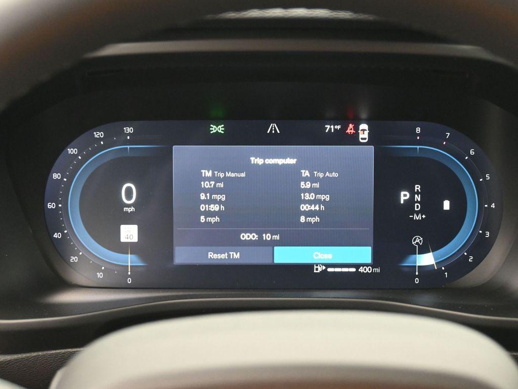 new 2025 Volvo XC40 car, priced at $49,810