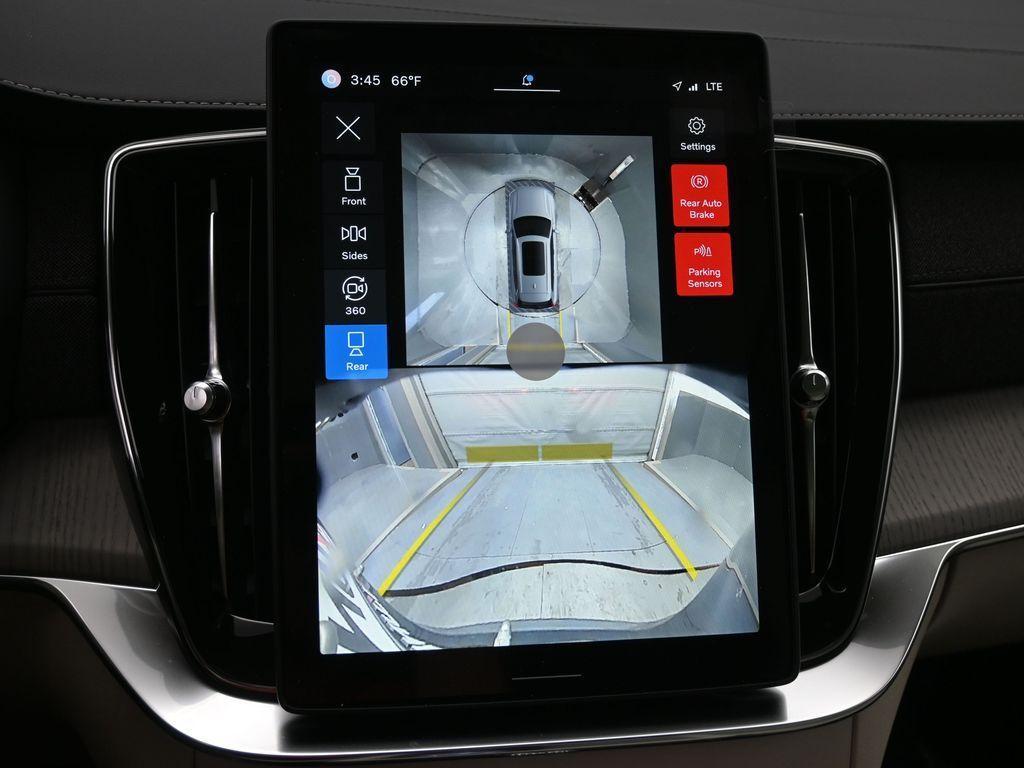 new 2025 Volvo XC90 car, priced at $76,150