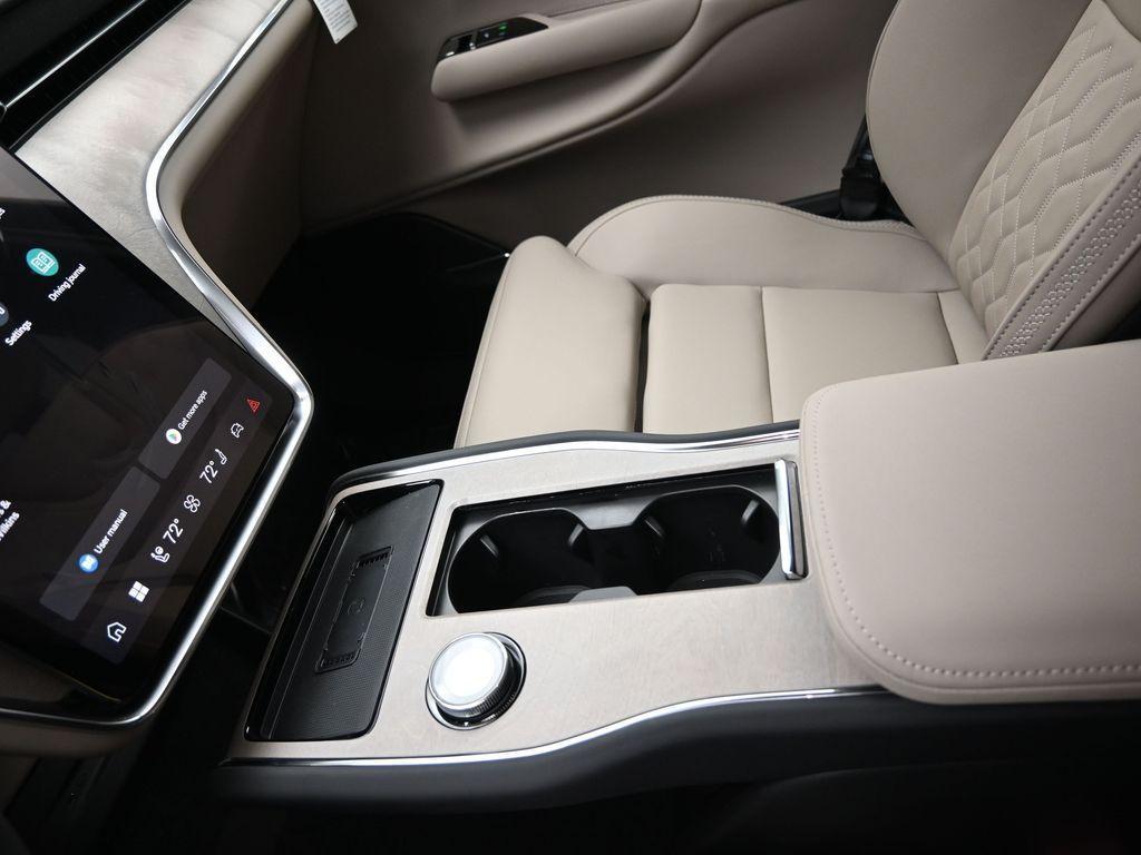 new 2025 Volvo EX90 car, priced at $92,890
