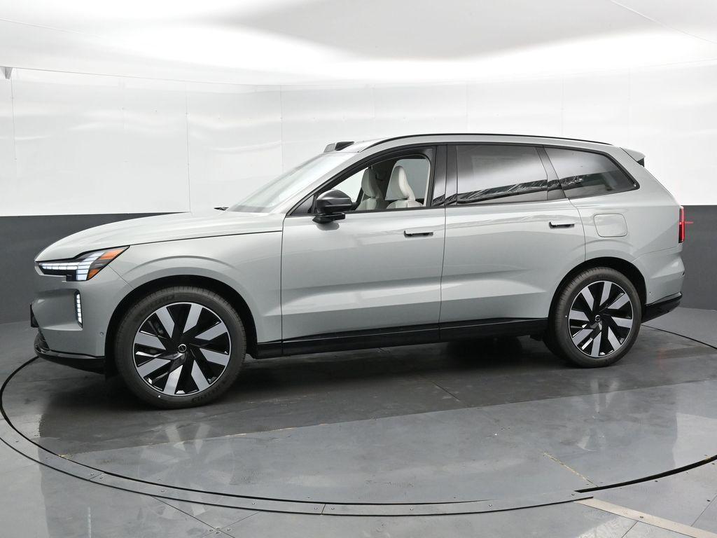 new 2025 Volvo EX90 car, priced at $85,640