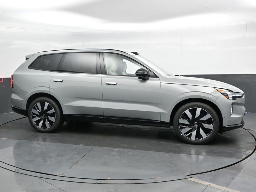 new 2025 Volvo EX90 car, priced at $85,640