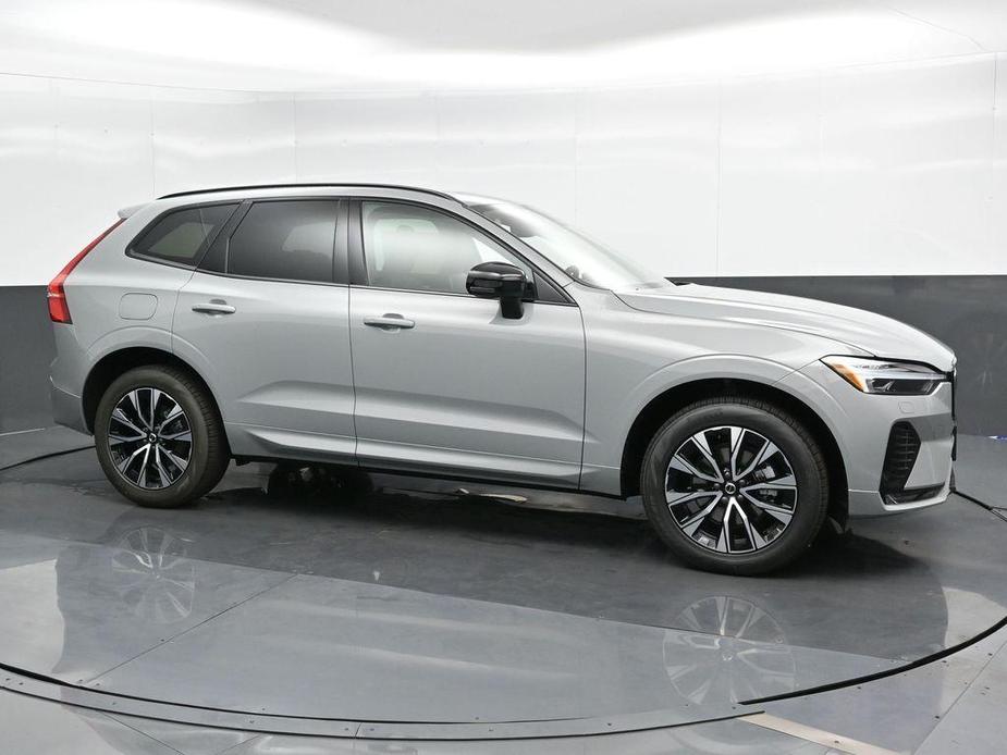 new 2025 Volvo XC60 car, priced at $49,535