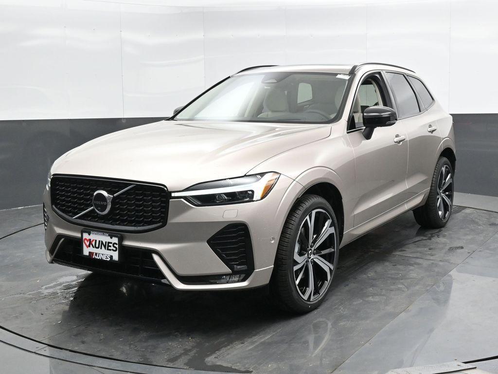 new 2025 Volvo XC60 car, priced at $60,660