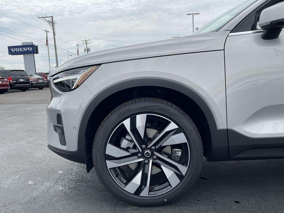 new 2024 Volvo XC40 car, priced at $43,246