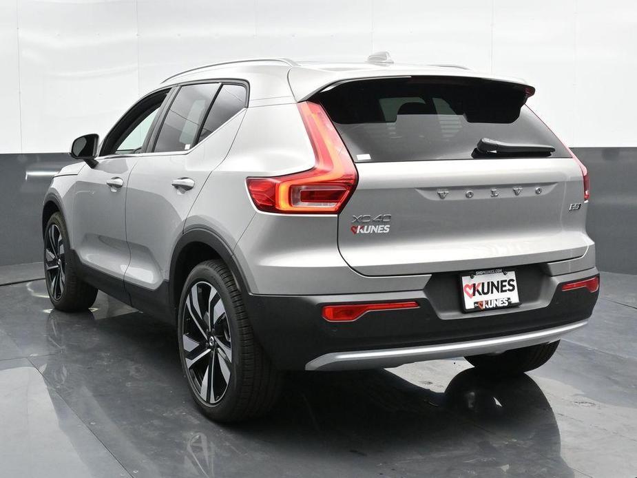 new 2024 Volvo XC40 car, priced at $43,336