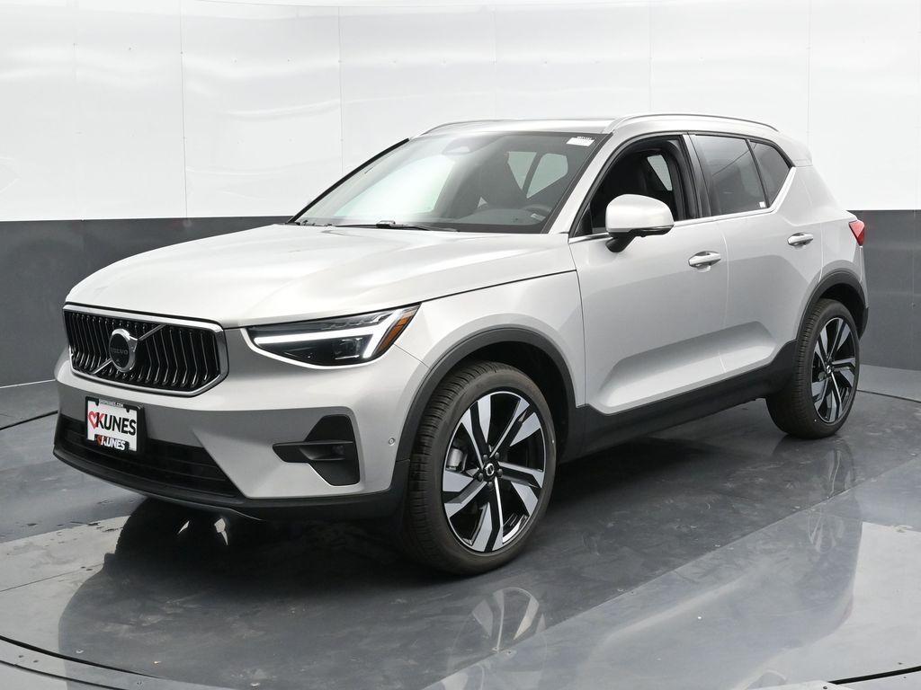 new 2024 Volvo XC40 car, priced at $43,336