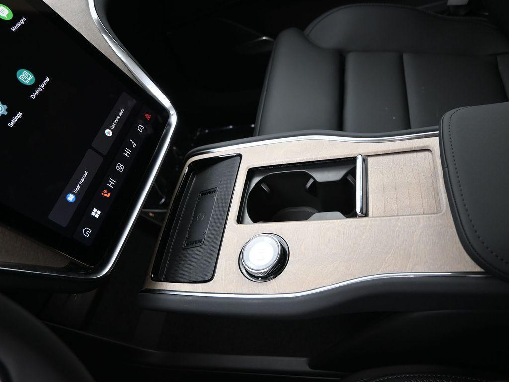 new 2025 Volvo EX90 car, priced at $90,200