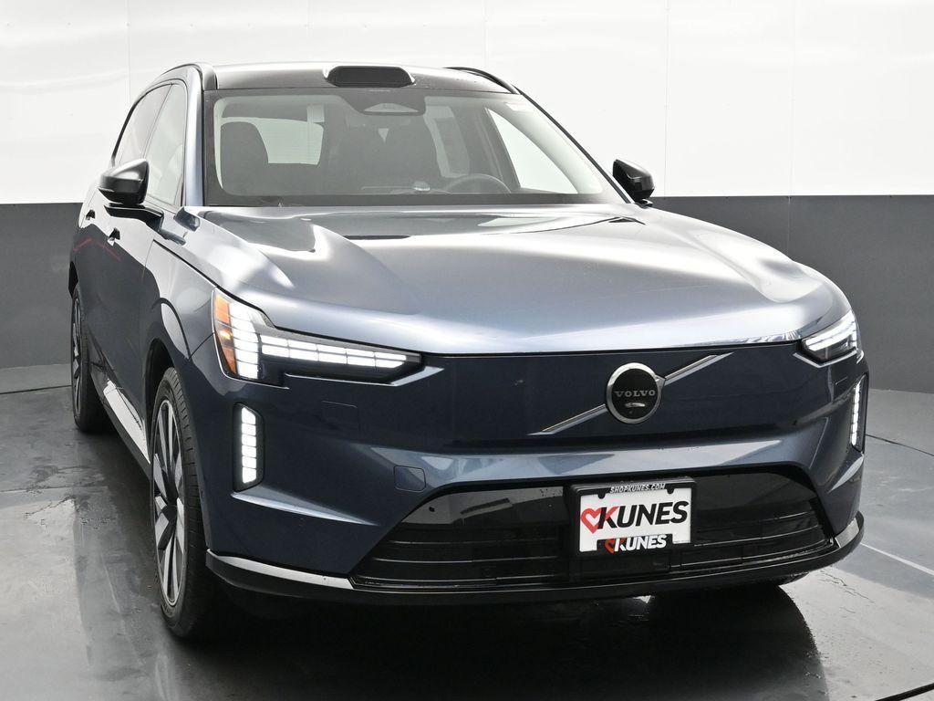new 2025 Volvo EX90 car, priced at $90,200
