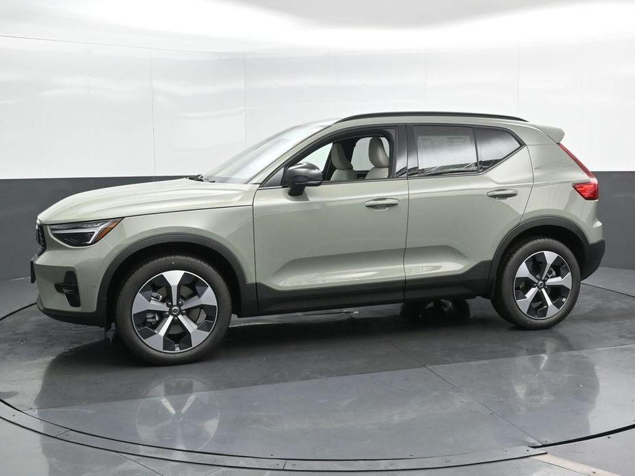 new 2025 Volvo XC40 car, priced at $46,815