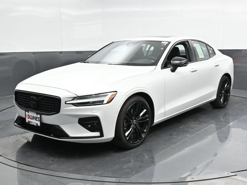 new 2024 Volvo S60 car, priced at $42,624