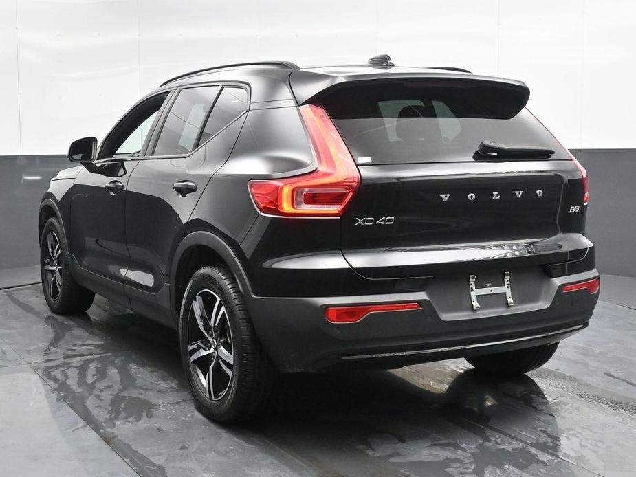 new 2024 Volvo XC40 car