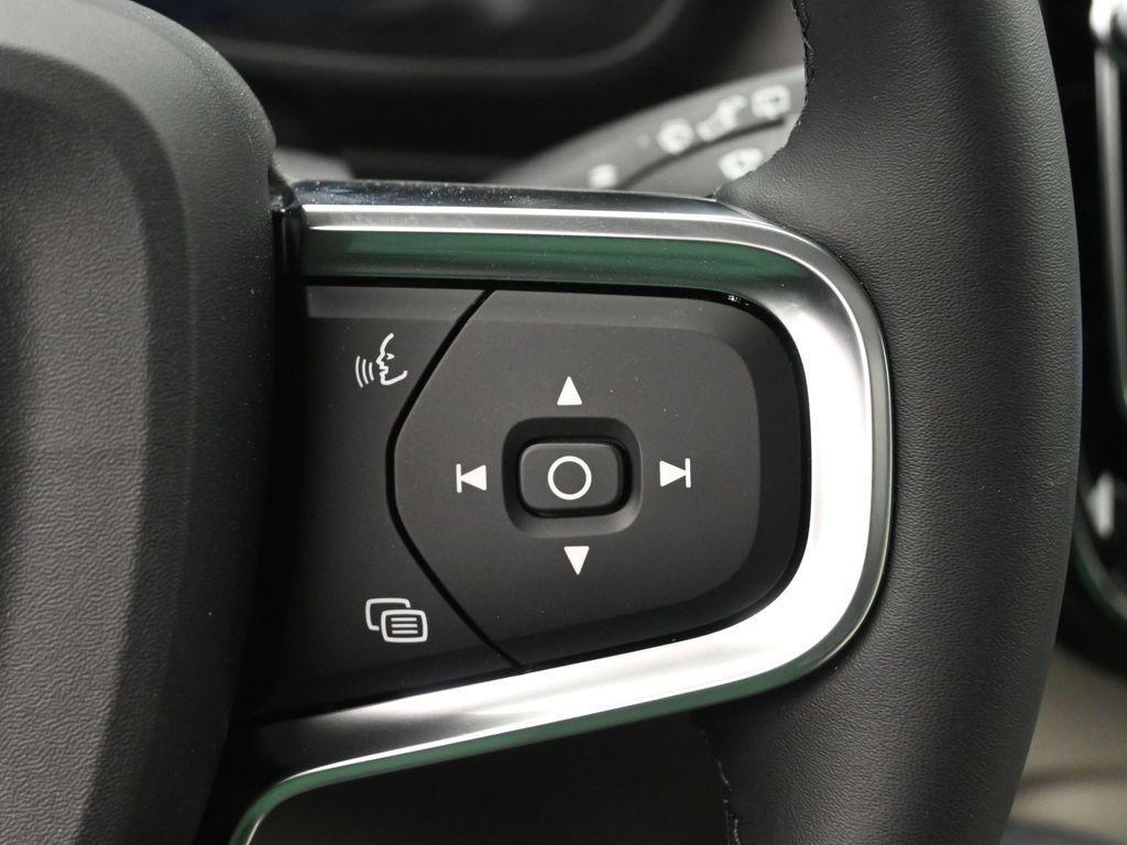 new 2026 Volvo XC40 car, priced at $51,975