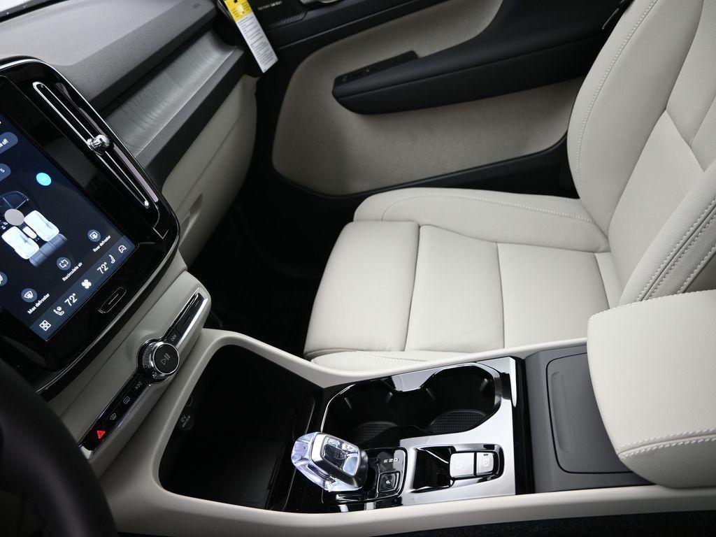 new 2026 Volvo XC40 car, priced at $51,975
