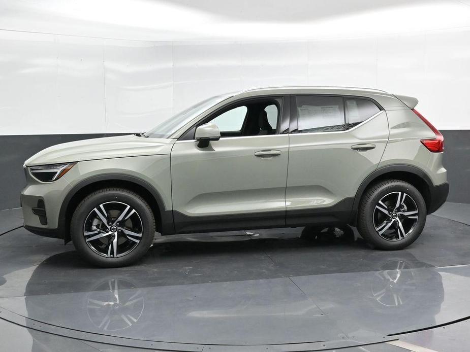 new 2025 Volvo XC40 car, priced at $41,495