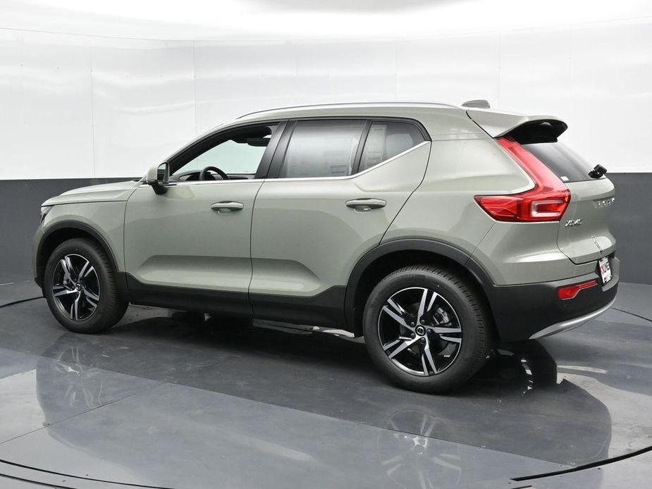 new 2025 Volvo XC40 car, priced at $41,495