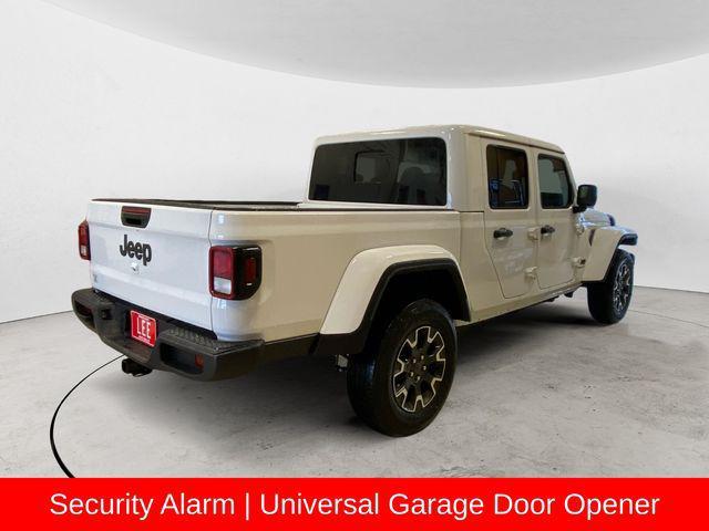 new 2025 Jeep Gladiator car, priced at $46,363