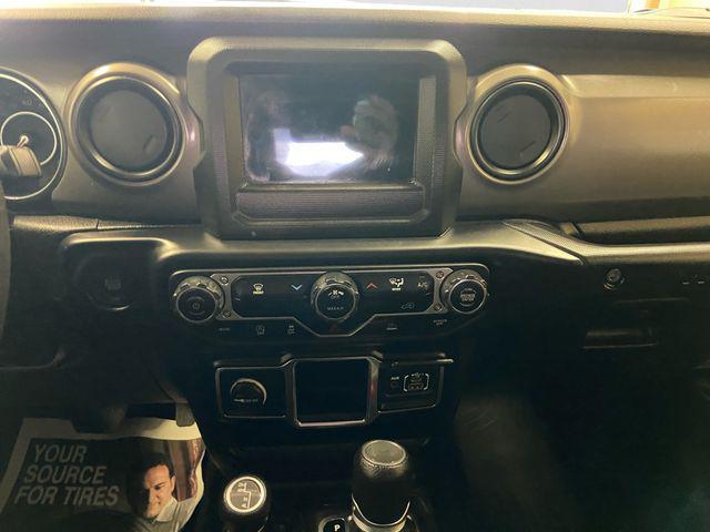used 2022 Jeep Wrangler Unlimited car, priced at $31,999