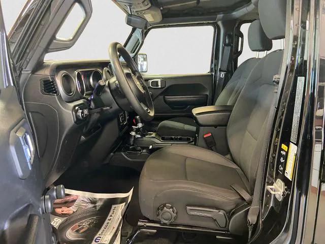 used 2022 Jeep Wrangler Unlimited car, priced at $31,999