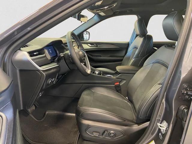 new 2025 Jeep Grand Cherokee L car, priced at $46,117