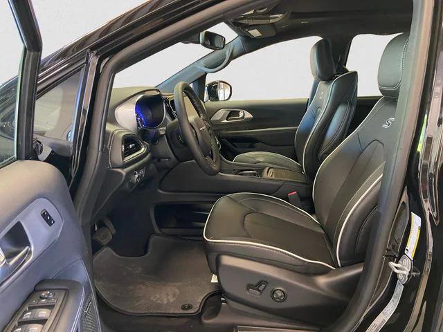 new 2026 Chrysler Pacifica car, priced at $57,005