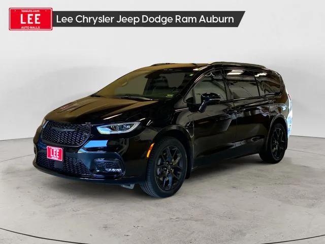 new 2026 Chrysler Pacifica car, priced at $57,755