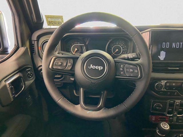 new 2025 Jeep Gladiator car, priced at $58,414