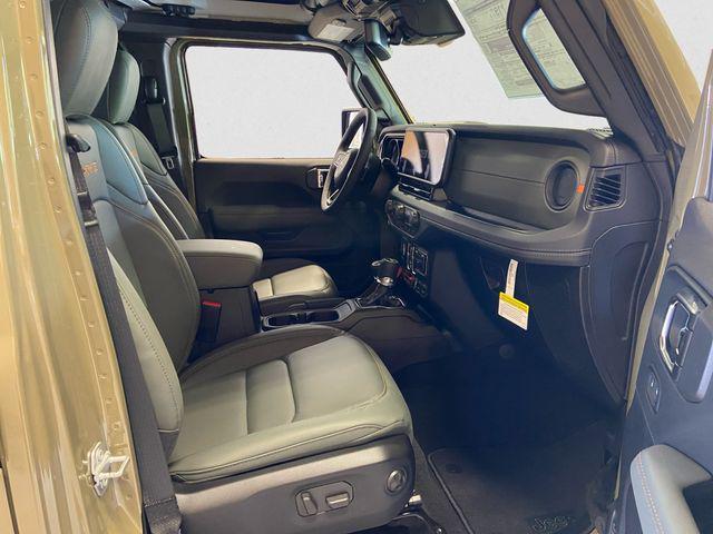 new 2025 Jeep Gladiator car, priced at $58,414