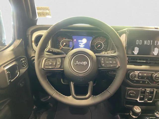 new 2025 Jeep Wrangler car, priced at $45,138