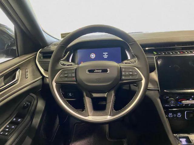 new 2025 Jeep Grand Cherokee car, priced at $46,550