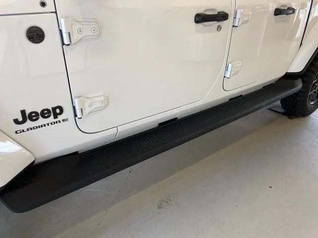 new 2025 Jeep Gladiator car, priced at $50,045