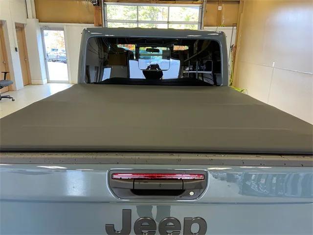 new 2024 Jeep Gladiator car, priced at $47,970