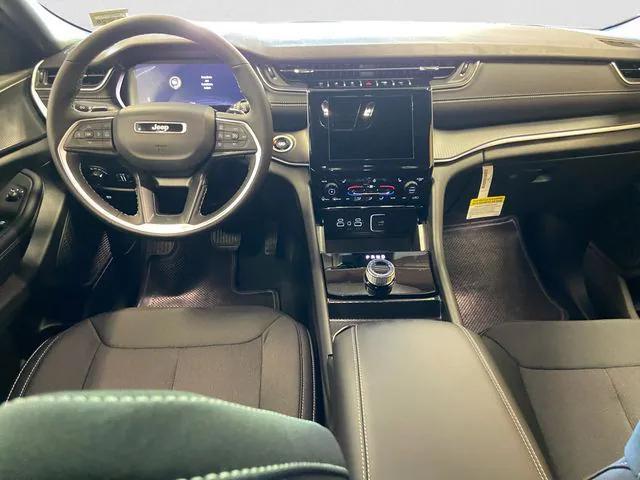 new 2025 Jeep Grand Cherokee car, priced at $41,844