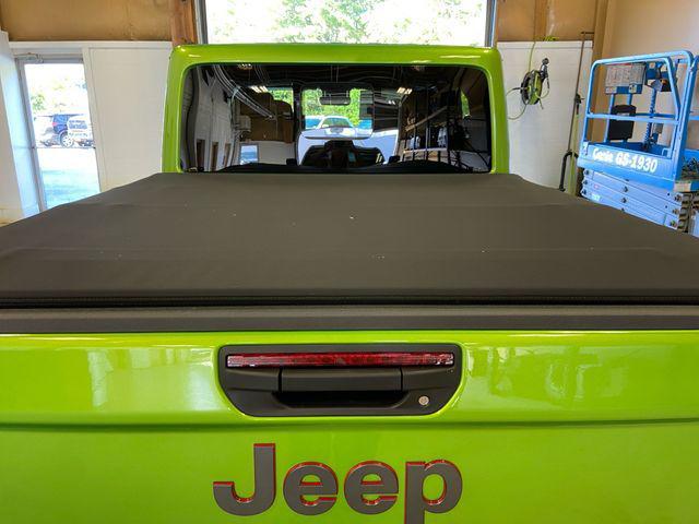 new 2025 Jeep Gladiator car, priced at $57,074