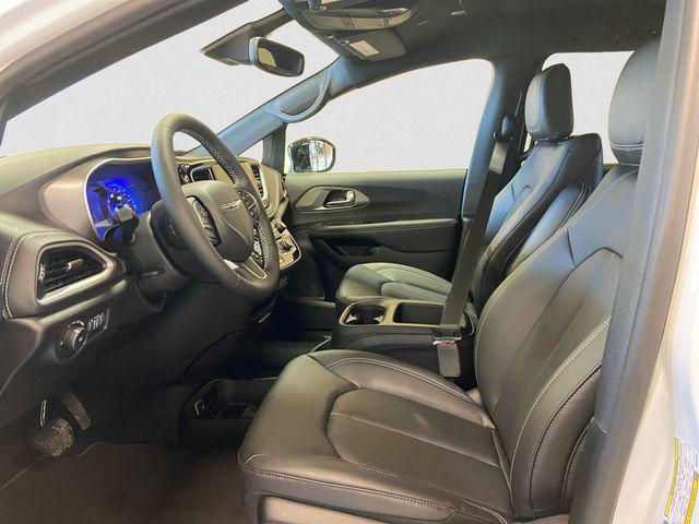 new 2025 Chrysler Pacifica car, priced at $47,140