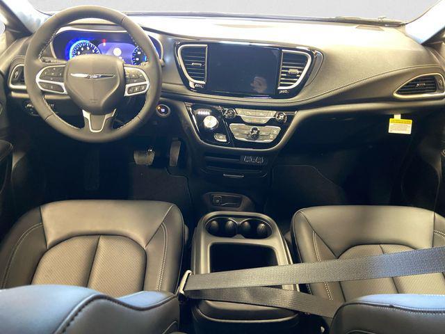 new 2025 Chrysler Pacifica car, priced at $47,140