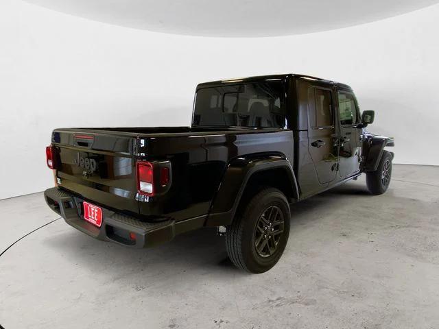 new 2025 Jeep Gladiator car, priced at $44,008