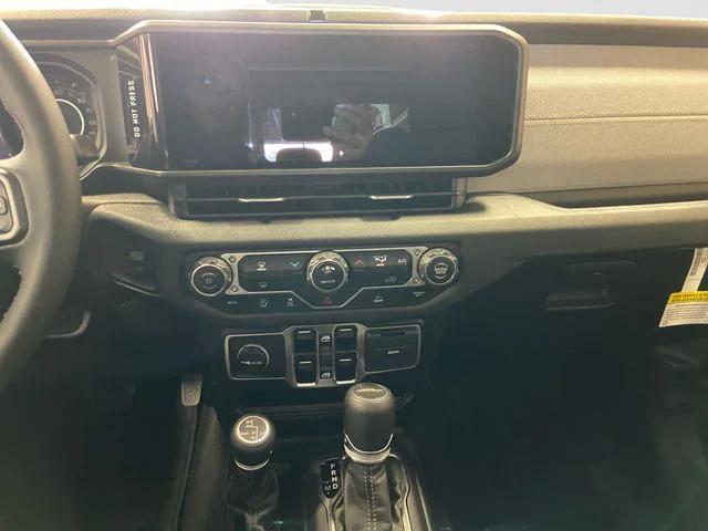 new 2025 Jeep Gladiator car, priced at $44,008