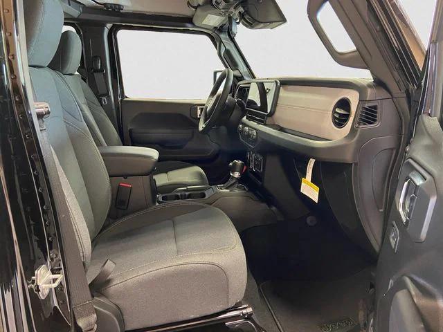 new 2025 Jeep Gladiator car, priced at $44,008