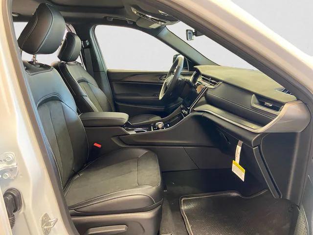 new 2025 Jeep Grand Cherokee L car, priced at $44,024