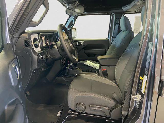 new 2025 Jeep Gladiator car, priced at $38,501