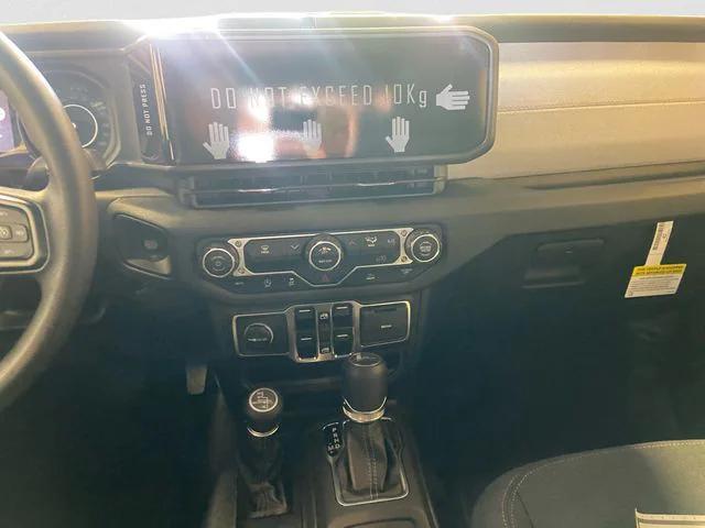 new 2025 Jeep Gladiator car, priced at $38,501