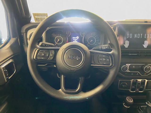 new 2025 Jeep Gladiator car, priced at $38,501